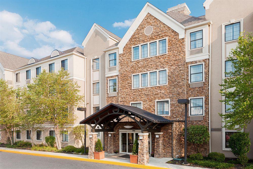 Staybridge Airport Lehigh Valley By Ihg Hotel 3*