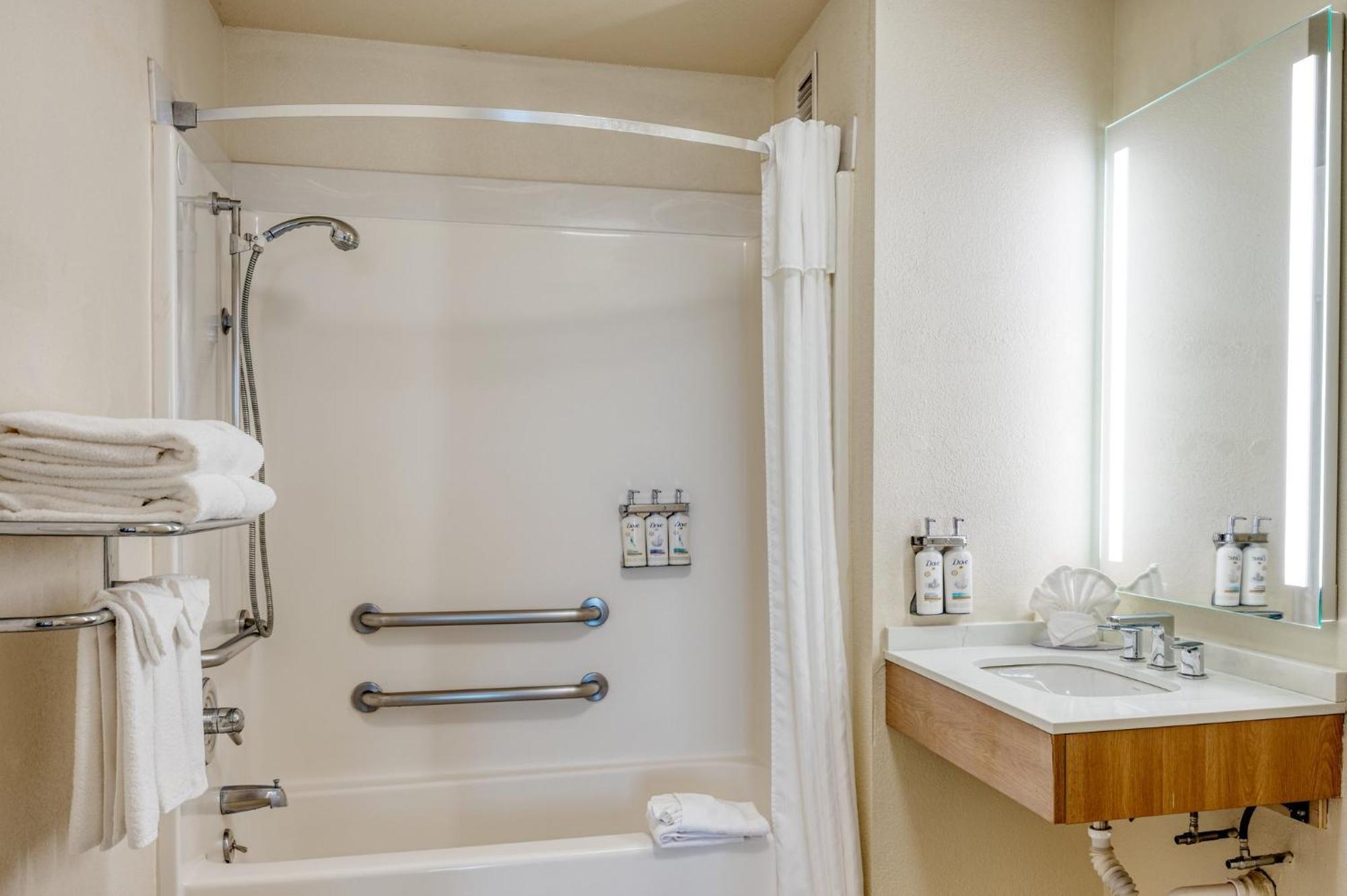 Staybridge Airport Lehigh Valley By Ihg 3*