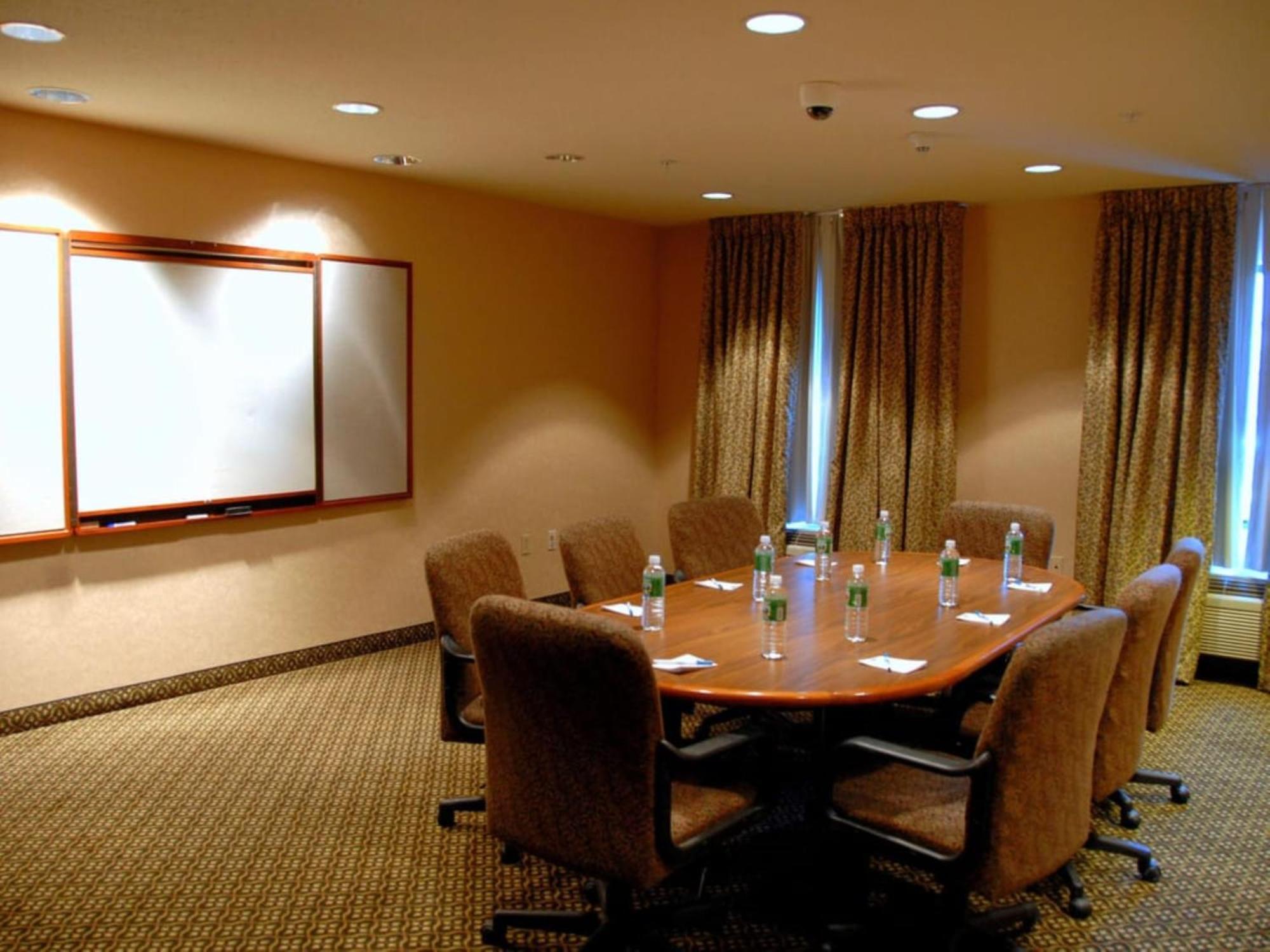 Staybridge Airport Lehigh Valley By Ihg Allentown