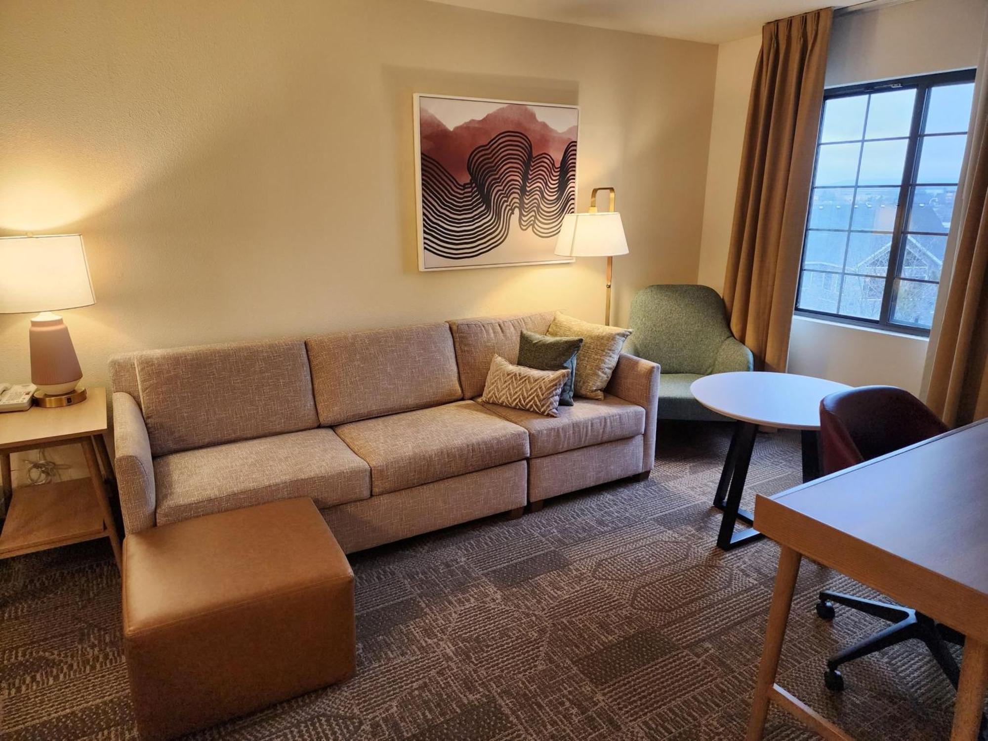 Staybridge Airport Lehigh Valley By Ihg Hotel 3*