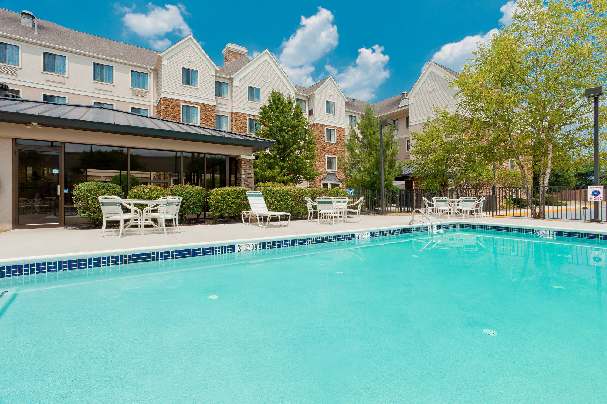 Hotel Staybridge Airport Lehigh Valley By Ihg Allentown