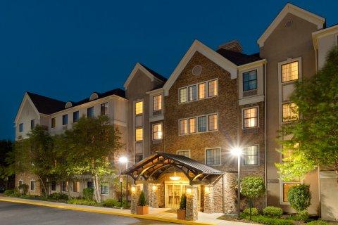 Staybridge Airport Lehigh Valley By Ihg Hotel 3*