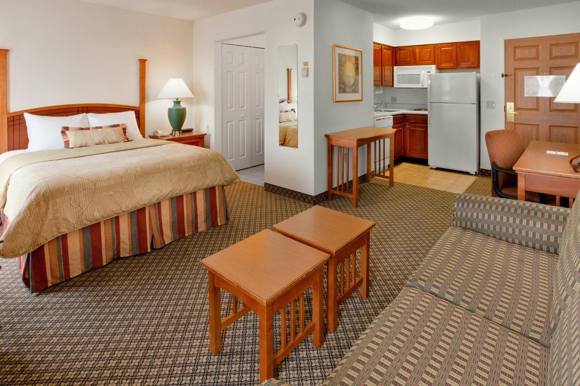 Staybridge Airport Lehigh Valley By Ihg Hotel