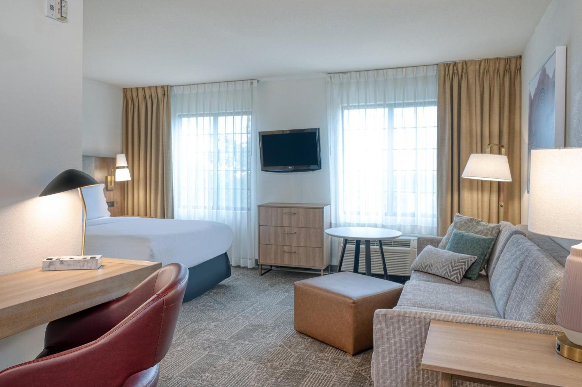 Hotel Staybridge Airport Lehigh Valley By Ihg